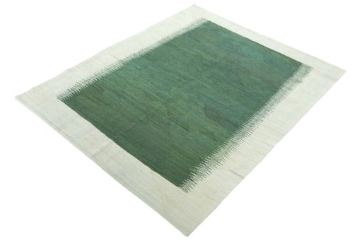 Corner detail of New Modern Design rug showing border pattern and Wool pile