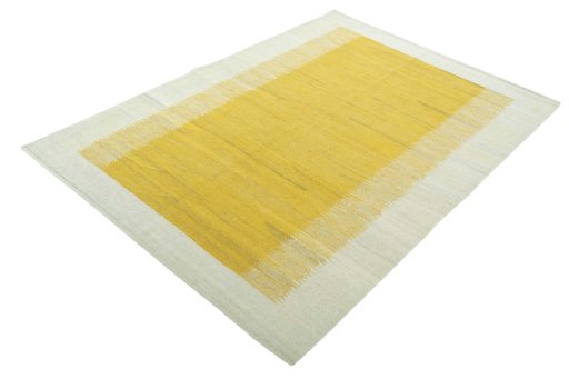 Corner detail of New Modern Design rug showing border pattern and Wool pile