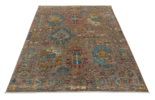 Surface texture of New Farahan rug with natural Wool and intricate pattern