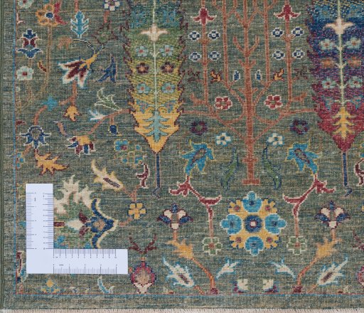 Corner detail of New Haj-jalili rug showing border pattern and Wool pile