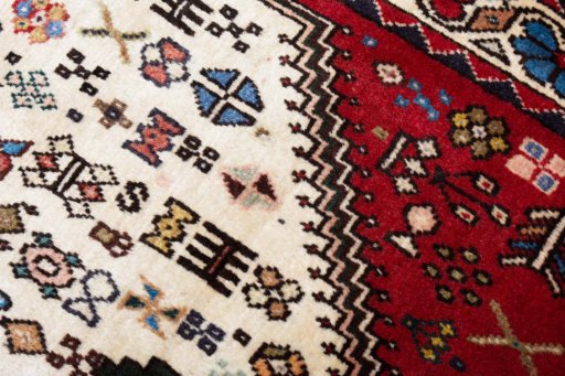 Surface texture of New Abadeh rug with natural Wool and intricate pattern