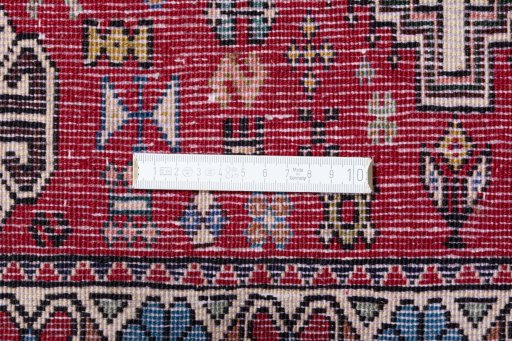 Central medallion detail of New Abadeh rug from Iran / Persia