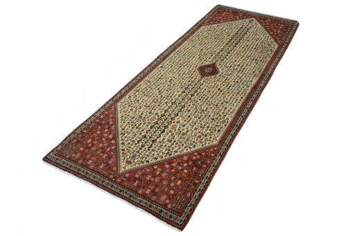 Corner detail of New Abadeh rug showing border pattern and Wool pile