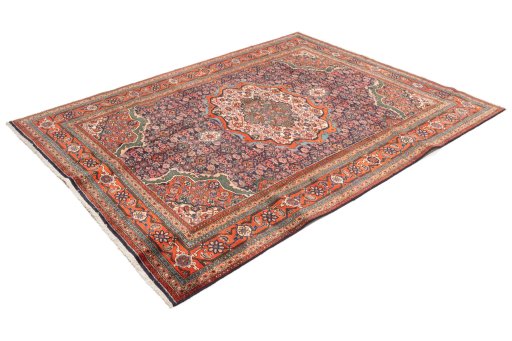 Corner detail of 2018s Ardebil rug showing border pattern and Wool pile