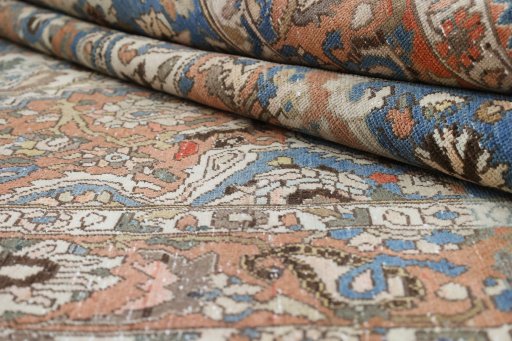 Close-up detail of 1950s Bakhtiar rug from Iran / Persia showing Wool weave