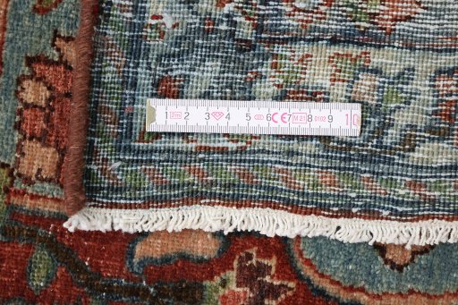 Corner detail of 1930s Bakhtiar rug showing border pattern and Wool pile