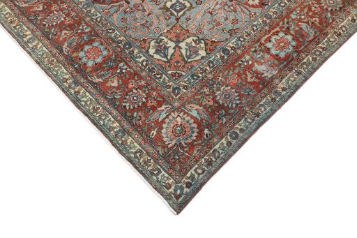 Central medallion detail of 1930s Bakhtiar rug from Iran / Persia