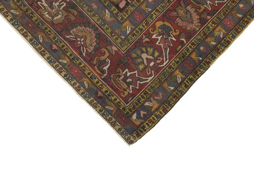 Backside of handmade 1900s Bakhtiar rug showing knot structure and weave density