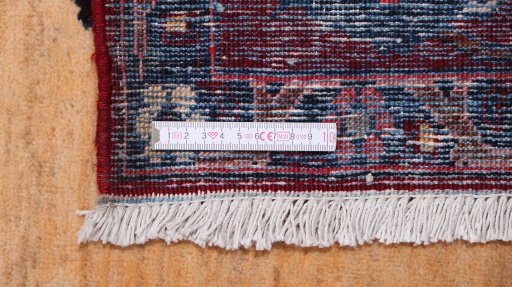 Close-up detail of 1960s Bakhtiar rug from Iran / Persia showing Wool weave