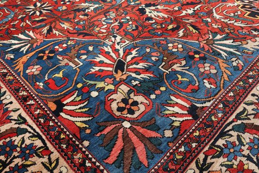 Close-up detail of 1900s Bakhtiar rug from Iran / Persia showing Wool weave