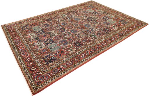 Close-up detail of 1950s Bakhtiar rug from Iran / Persia showing Wool weave