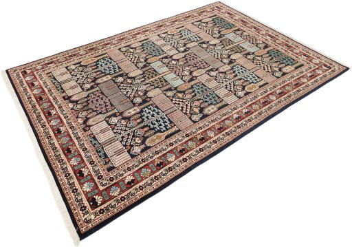 Close-up detail of 1970s Bakhtiar rug from Iran / Persia showing Wool weave