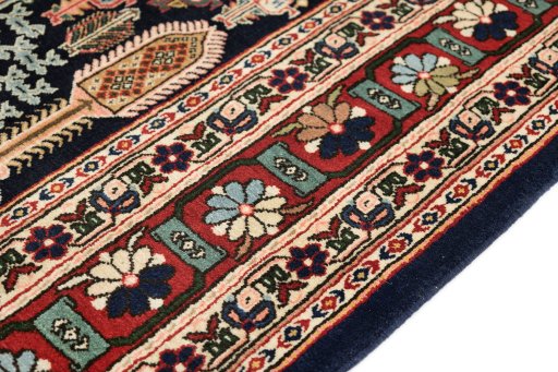 Central medallion detail of 1970s Bakhtiar rug from Iran / Persia