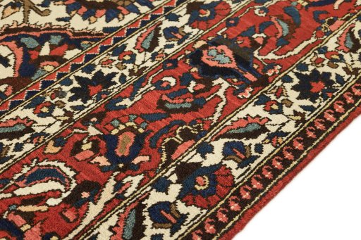 Close-up detail of 1930s Bakhtiar rug from Iran / Persia showing Wool weave