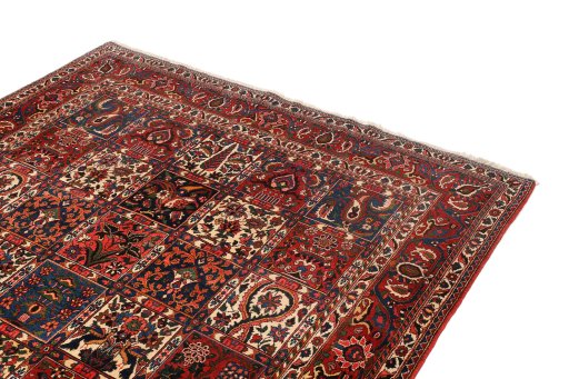 Surface texture of 1930s Bakhtiar rug with natural Wool and intricate pattern