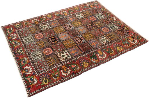 Corner detail of 1920s Bakhtiar rug showing border pattern and Wool pile