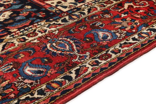 Close-up detail of 1930s Bakhtiar rug from Iran / Persia showing Wool weave