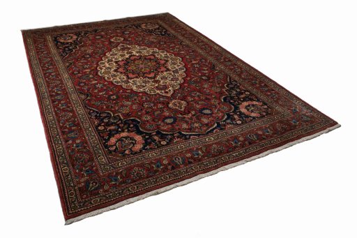 Corner detail of New Bakhtiar rug showing border pattern and Wool pile