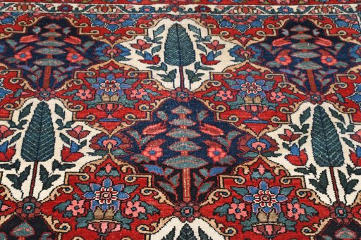 Close-up detail of 1950s Bakhtiar rug from Iran / Persia showing Wool weave