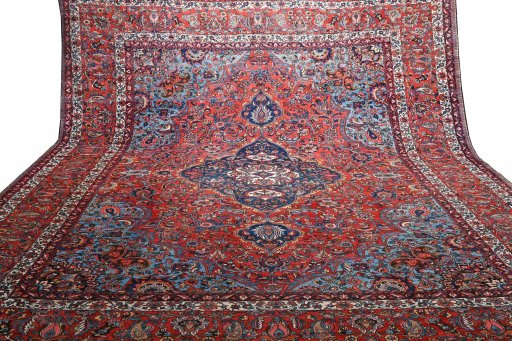 Corner detail of 1930s Bakhtiar rug showing border pattern and Wool pile