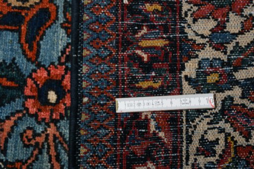 Close-up detail of 1930s Bakhtiar rug from Iran / Persia showing Wool weave