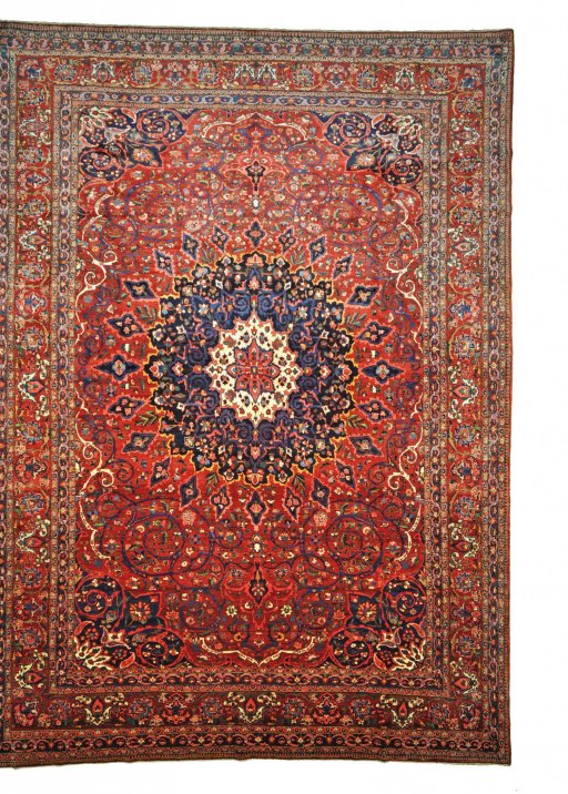 Full view of 1930s Bakhtiar rug from Iran / Persia, 490 × 352 cm in Red tones