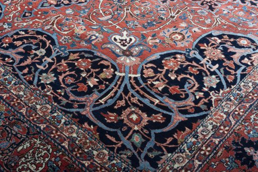 Full view of 1930s Bakhtiar rug from Iran / Persia, 470 × 338 cm in Red tones