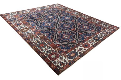 Close-up detail of 1930s Bakhtiar rug from Iran / Persia showing Wool weave