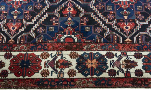 Close-up detail of 1930s Bakhtiar rug from Iran / Persia showing Wool weave