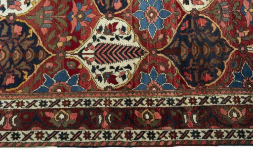 Close-up detail of 1950s Bakhtiar rug from Iran / Persia showing Wool weave