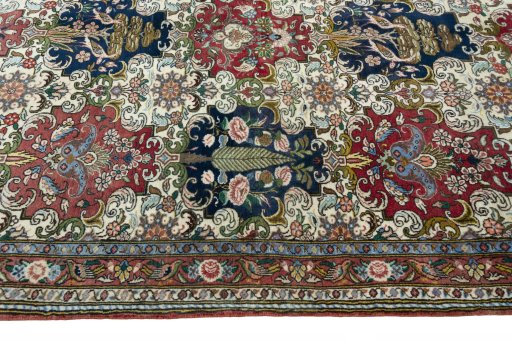 Close-up detail of New Bakhtiar rug from Iran / Persia showing Wool weave
