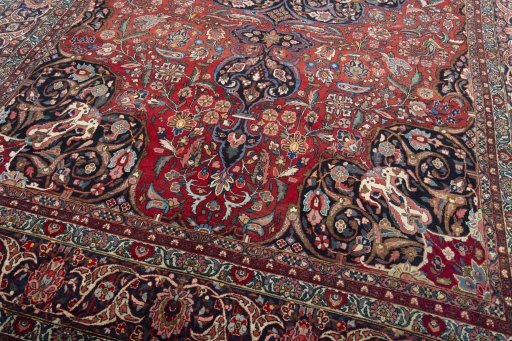 Close-up detail of 1930s Bakhtiar rug from Iran / Persia showing Wool weave