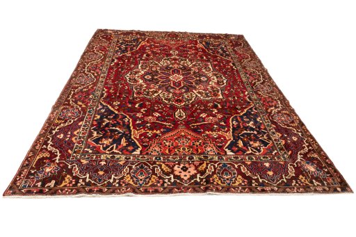 Corner detail of 1990s Bakhtiar rug showing border pattern and Wool pile