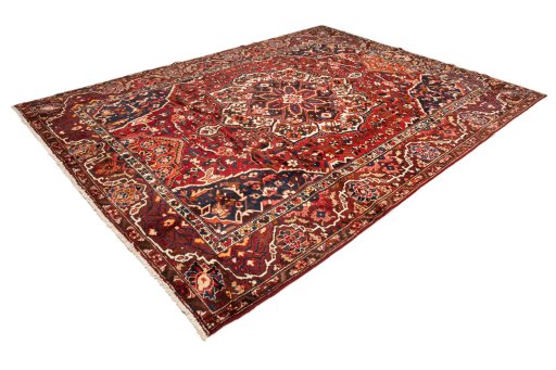 Close-up detail of 1990s Bakhtiar rug from Iran / Persia showing Wool weave