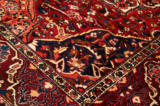 Central medallion detail of 1990s Bakhtiar rug from Iran / Persia