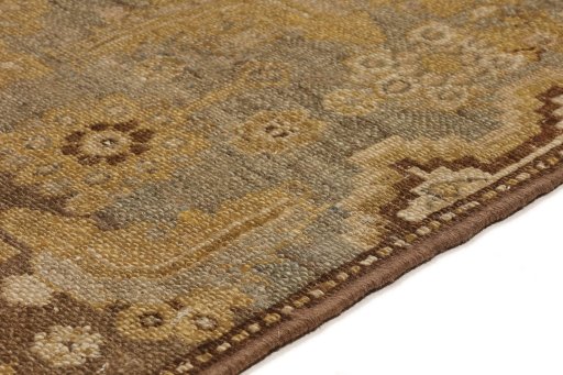 Central medallion detail of 1900s Bibikabad rug from Iran / Persia
