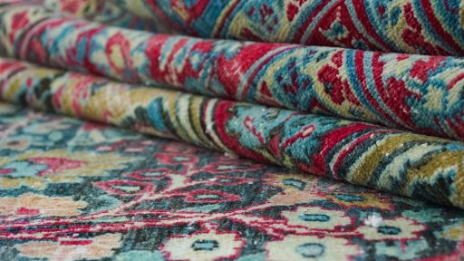 Close-up detail of 1920s Dorokhsh rug from Iran / Persia showing Wool weave