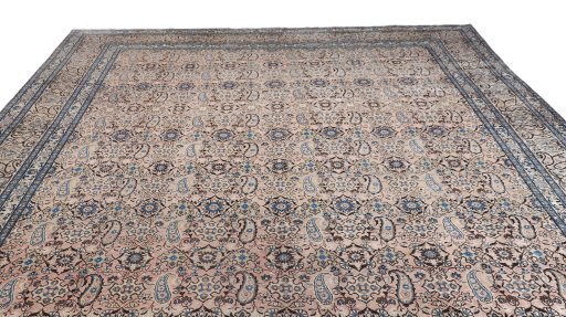 Surface texture of 1910s Dorokhsh rug with natural Wool and intricate pattern