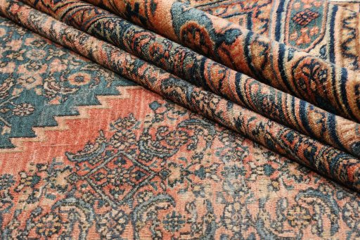 Close-up detail of 1900s Dorokhsh rug from Iran / Persia showing Wool weave