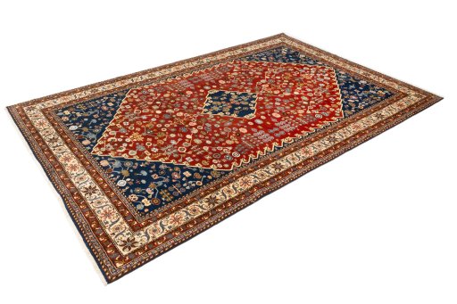 Close-up detail of New Ghashghai rug from Iran / Persia showing Wool weave