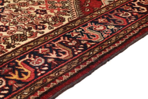 Central medallion detail of 1940s Hamedan rug from Iran / Persia