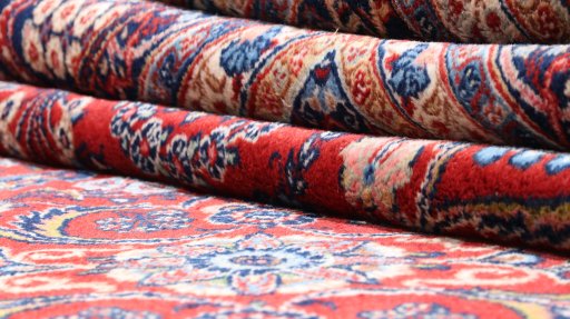 Full view of 1910s Hamedan rug from Iran / Persia, 490 × 338 cm in Red tones