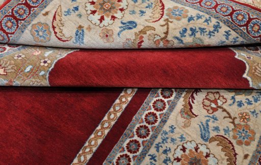 Close-up detail of New Hamedan rug from Iran / Persia showing Wool weave