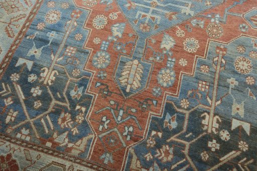 Close-up detail of 1950s Hamedan rug from Iran / Persia showing Wool weave