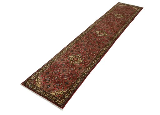 Corner detail of New Hamedan rug showing border pattern and Wool pile