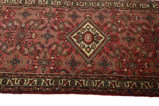 Close-up detail of New Hamedan rug from Iran / Persia showing Wool weave