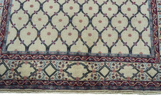Central medallion detail of 1970s Hamedan rug from Iran / Persia
