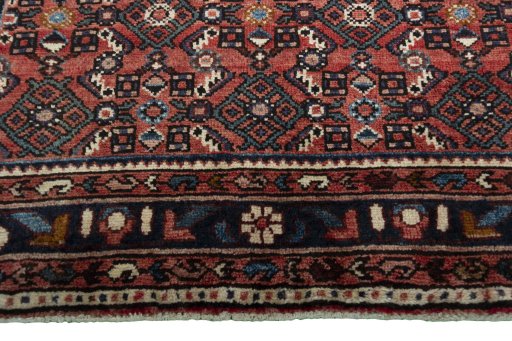 Central medallion detail of 2000s Hamedan rug from Iran / Persia