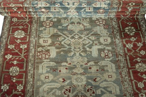 Full view of 1930s Hamedan rug from Iran / Persia, 483 × 115 cm in Gray tones