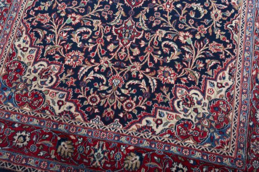 Close-up detail of New Hamedan rug from Iran / Persia showing Wool weave